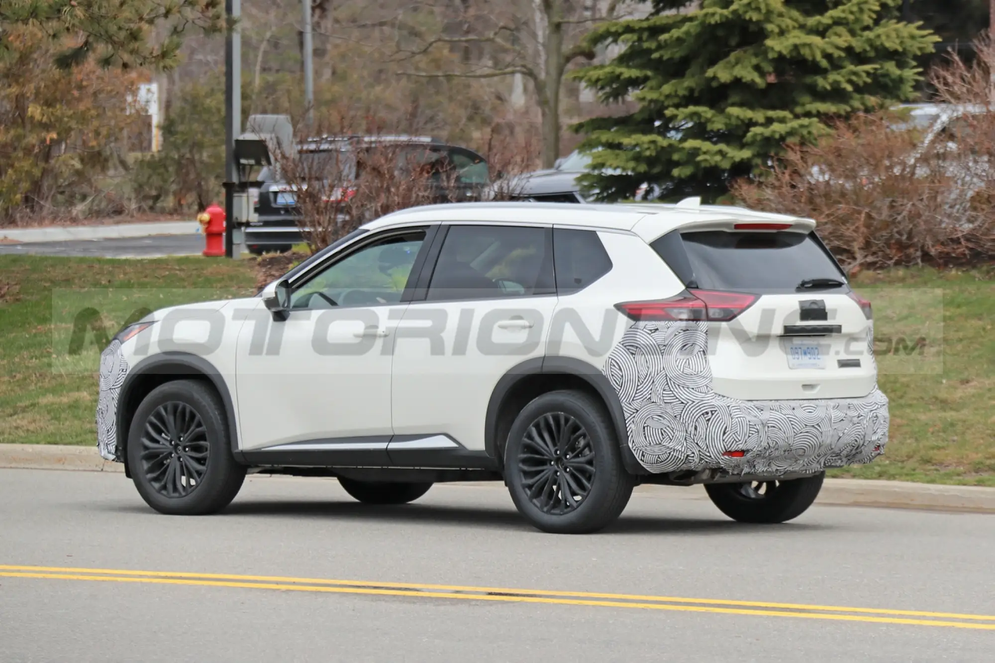 Nissan Rogue 2024 - Foto Spia 12-04-2023 - 11