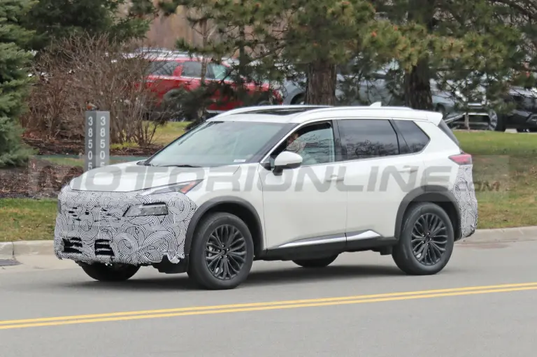 Nissan Rogue 2024 - Foto Spia 12-04-2023 - 2