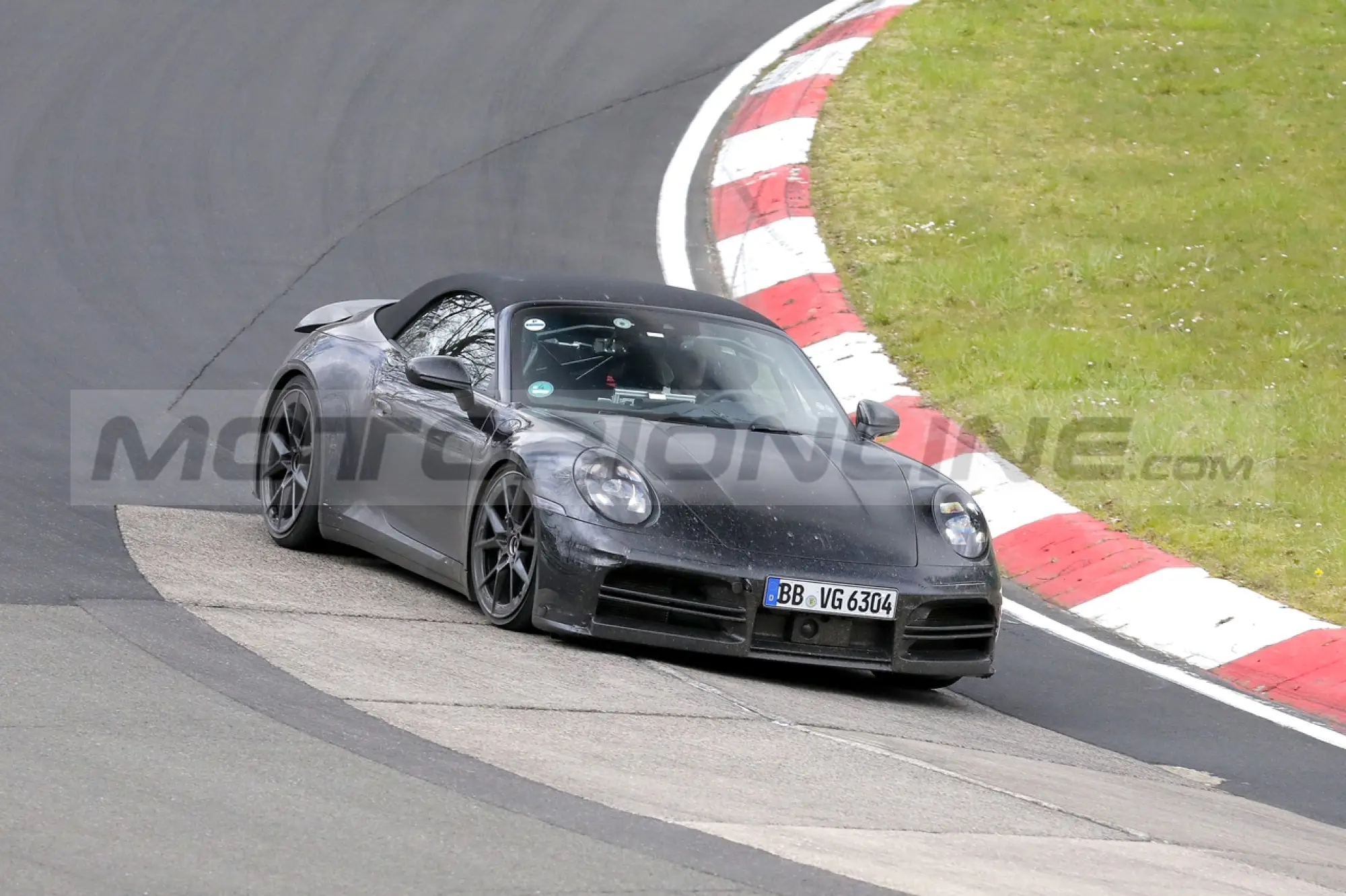 Porsche 911 Cabrio 2024 - Foto Spia 12-04-2023 - 3