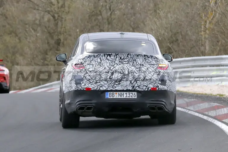 Mercedes-AMG GLC 63 Coupe 2024 - Foto Spia 12-04-2023 - 11
