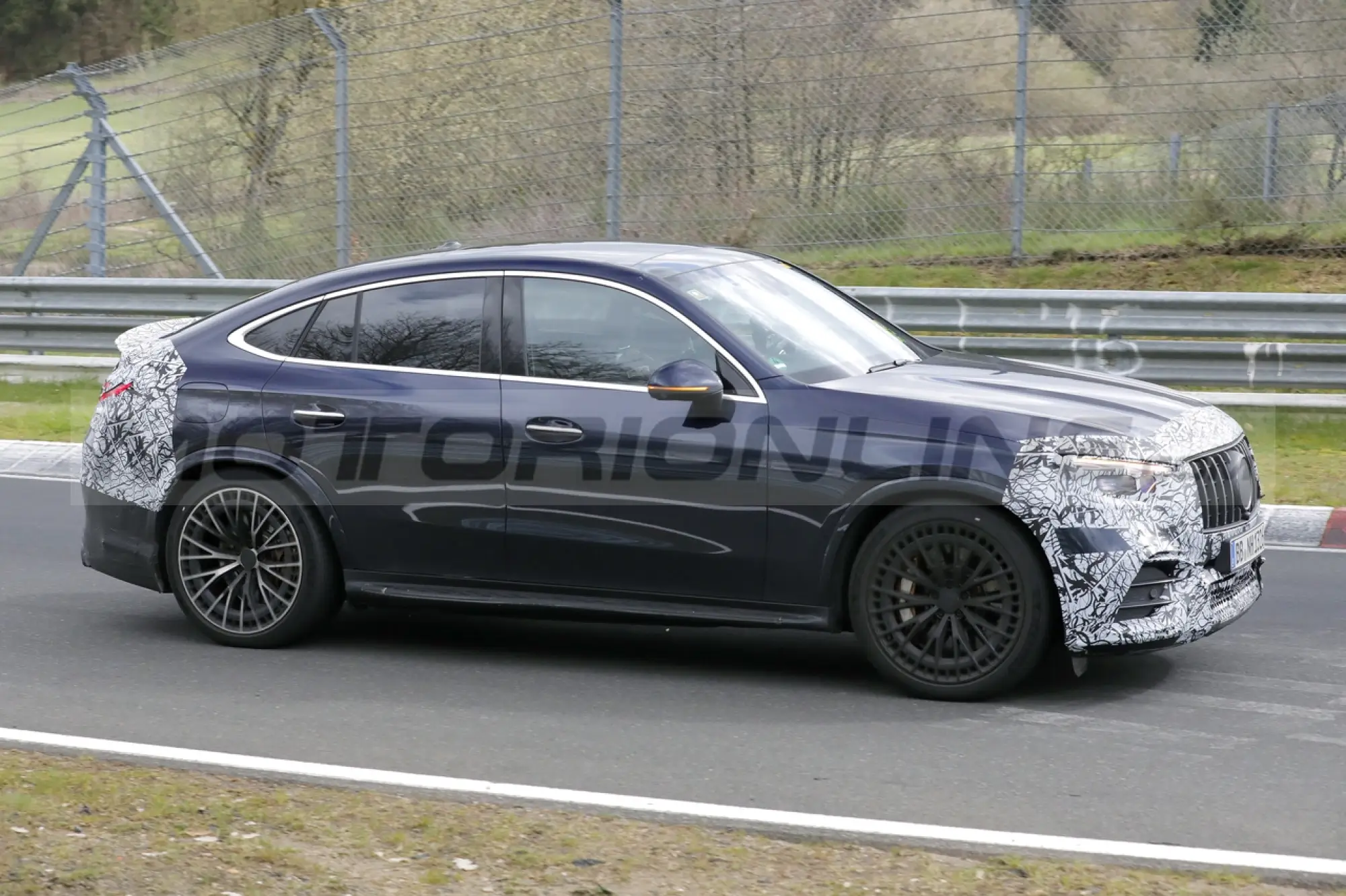 Mercedes-AMG GLC 63 Coupe 2024 - Foto Spia 12-04-2023 - 1