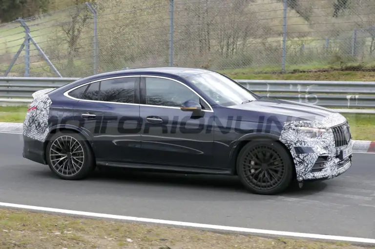 Mercedes-AMG GLC 63 Coupe 2024 - Foto Spia 12-04-2023 - 1