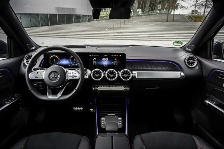 Mercedes EQB Tech Edition - 13
