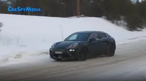 Porsche Macan EV prototipi test invernali