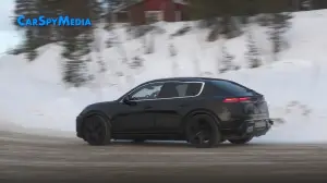 Porsche Macan EV prototipi test invernali