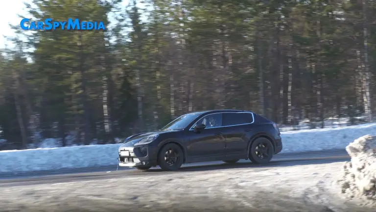 Porsche Macan EV prototipi test invernali - 2