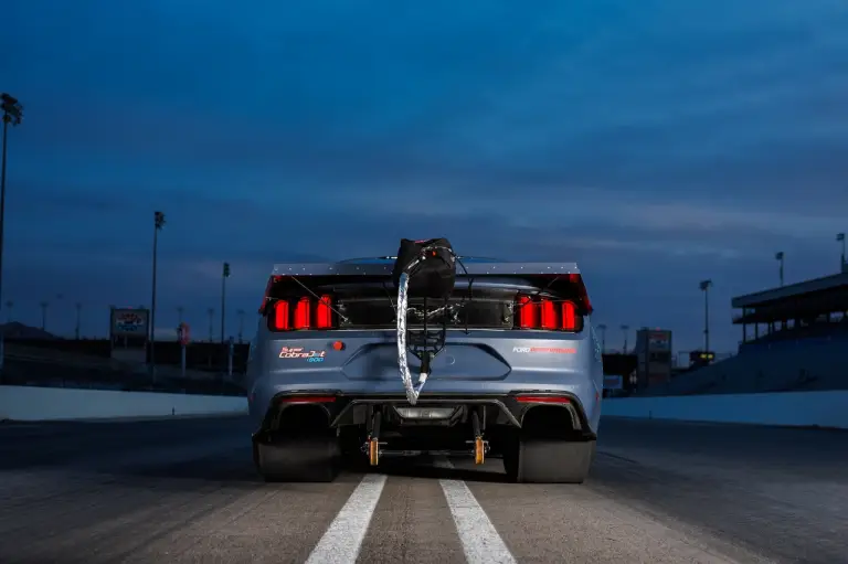 Ford Mustang Super Cobra Jet 1800 - 8