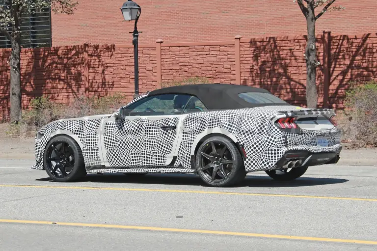 Ford Mustang Shelby GT500 2026 - Foto Spia 15-04-2023 - 9