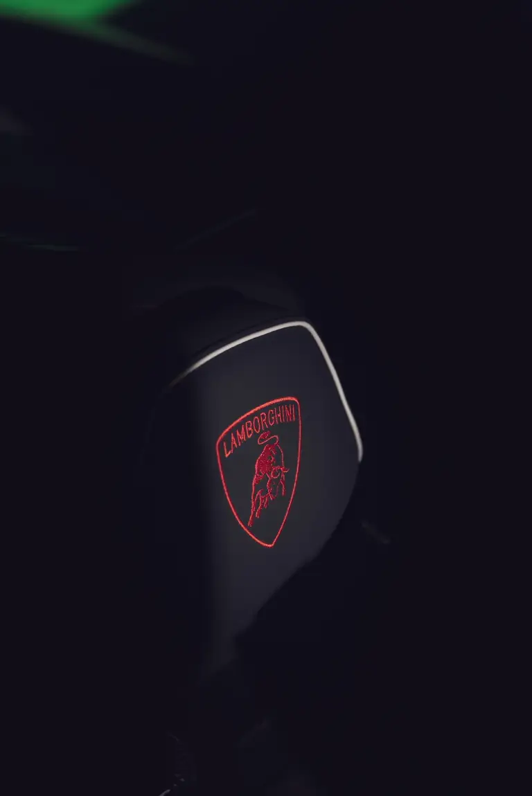 Lamborghini Huracan 60 Anniversario Edition - 14