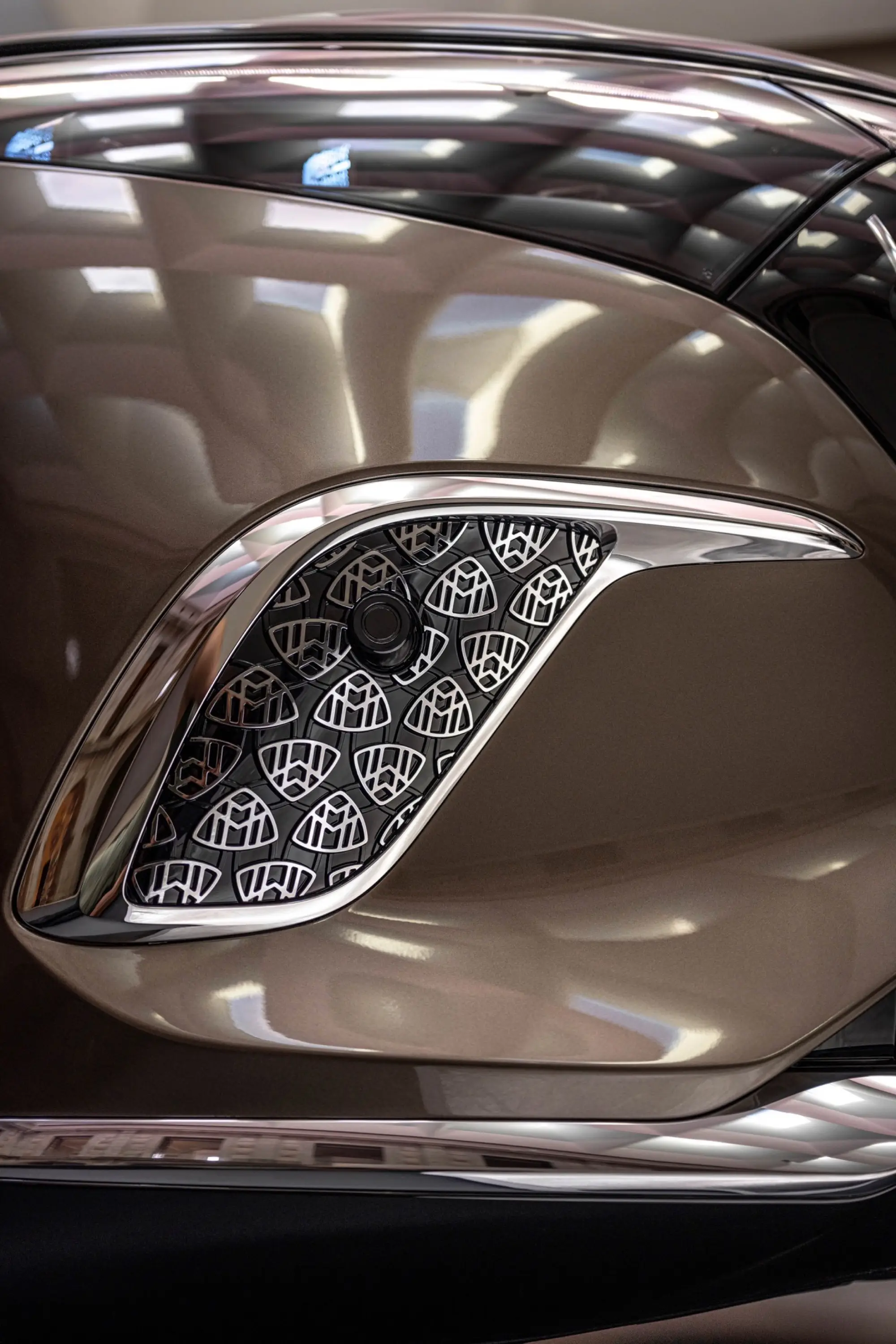 Mercedes-Maybach EQS SUV - Foto ufficiali - 8