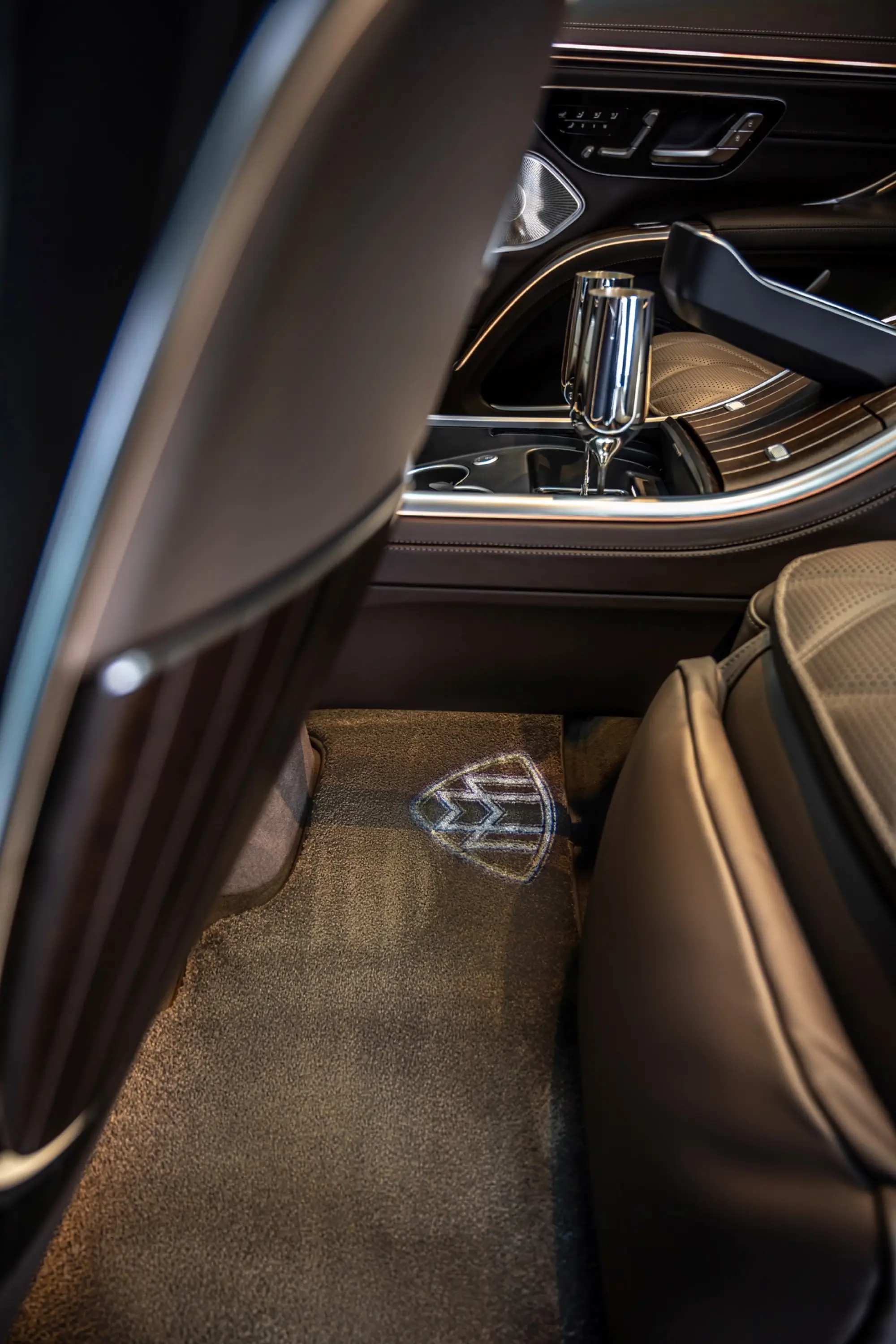 Mercedes-Maybach EQS SUV - Foto ufficiali - 17