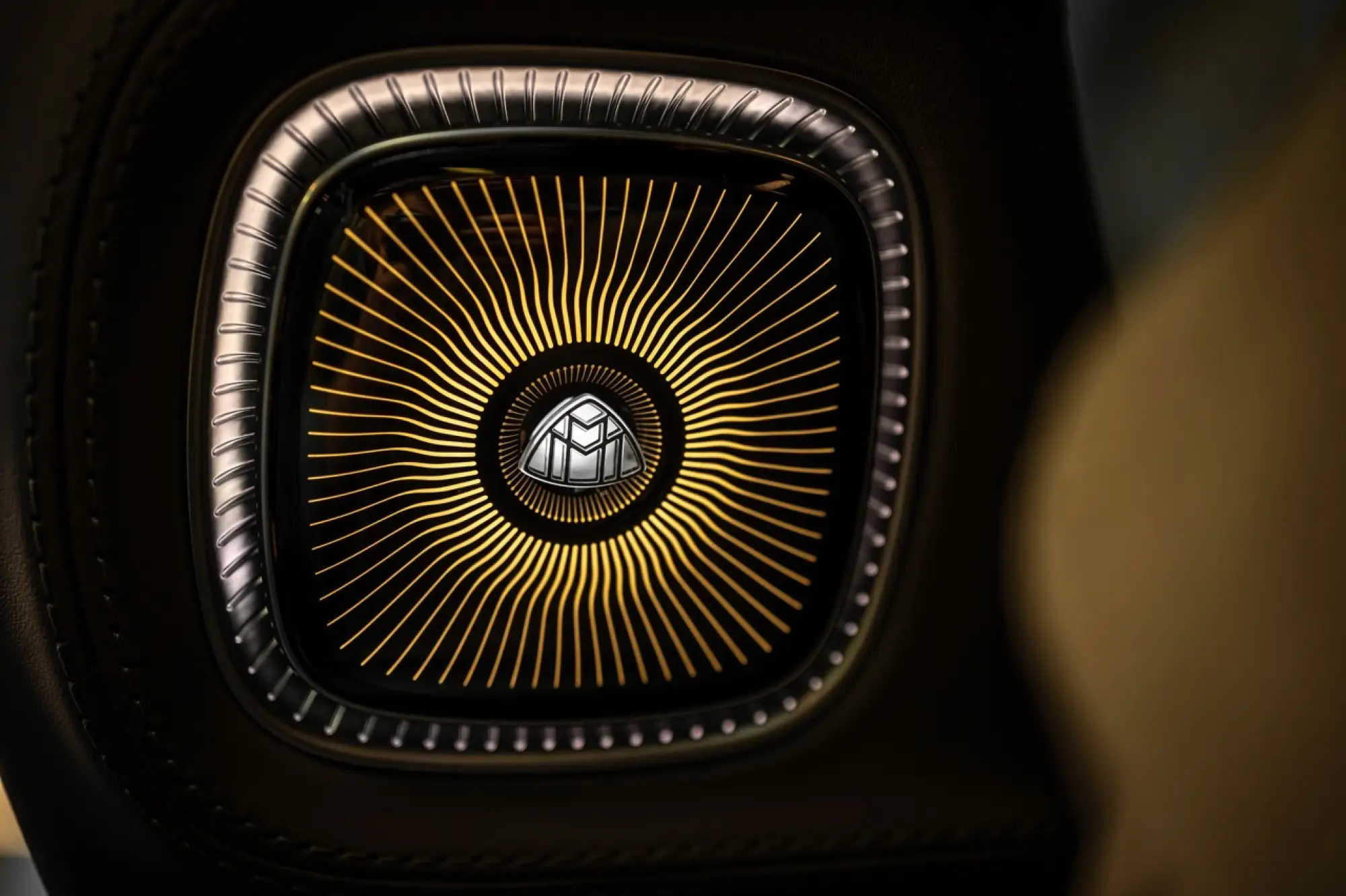 Mercedes-Maybach EQS SUV - Foto ufficiali - 18