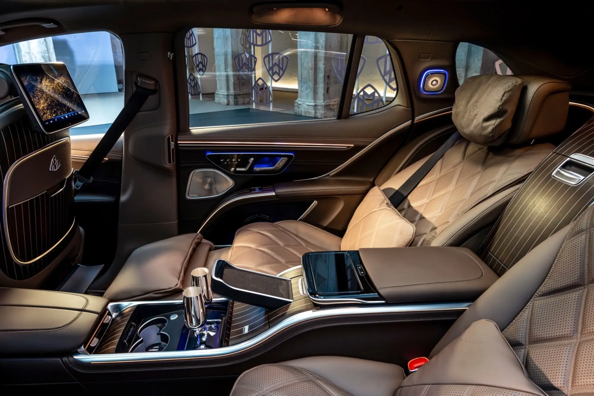 Mercedes-Maybach EQS SUV - Foto ufficiali - 16