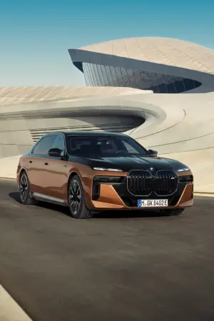 BMW i7 M70 xDrive - 13