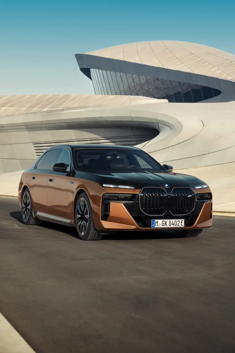 BMW i7 M70 xDrive - 13