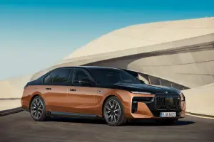 BMW i7 M70 xDrive - 16