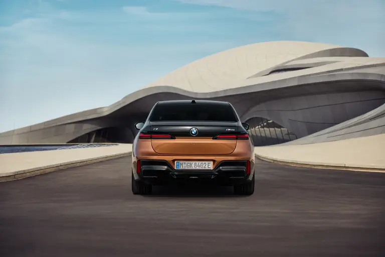 BMW i7 M70 xDrive - 30