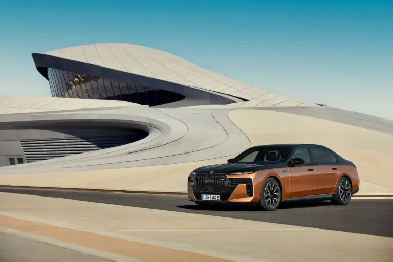BMW i7 M70 xDrive - 2