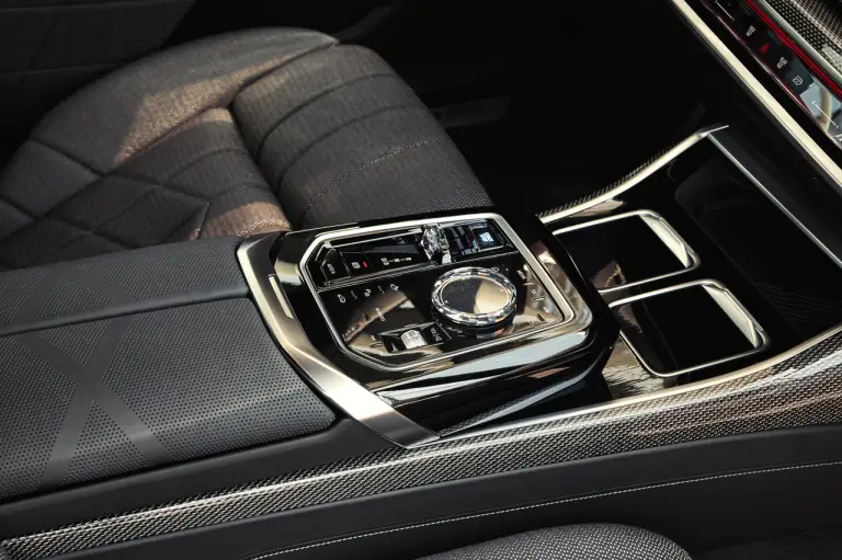 BMW i7 M70 xDrive - 50