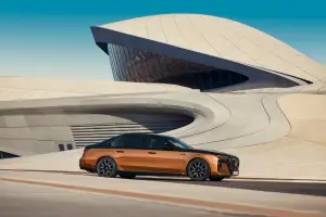 BMW i7 M70 xDrive - 4