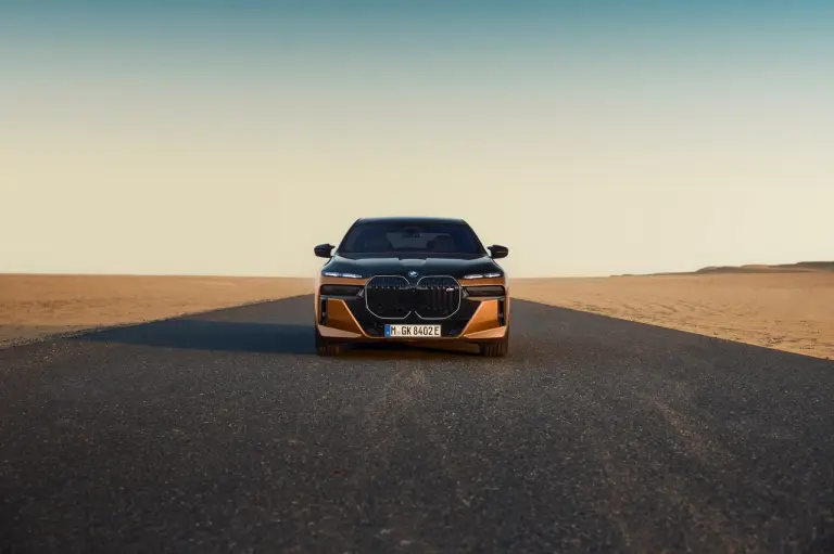 BMW i7 M70 xDrive - 64