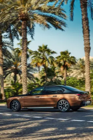 BMW i7 M70 xDrive - 85