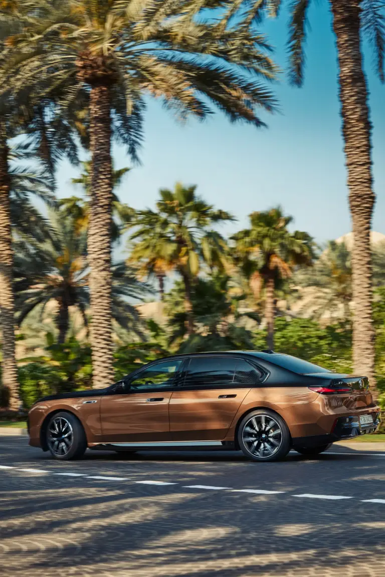 BMW i7 M70 xDrive - 85