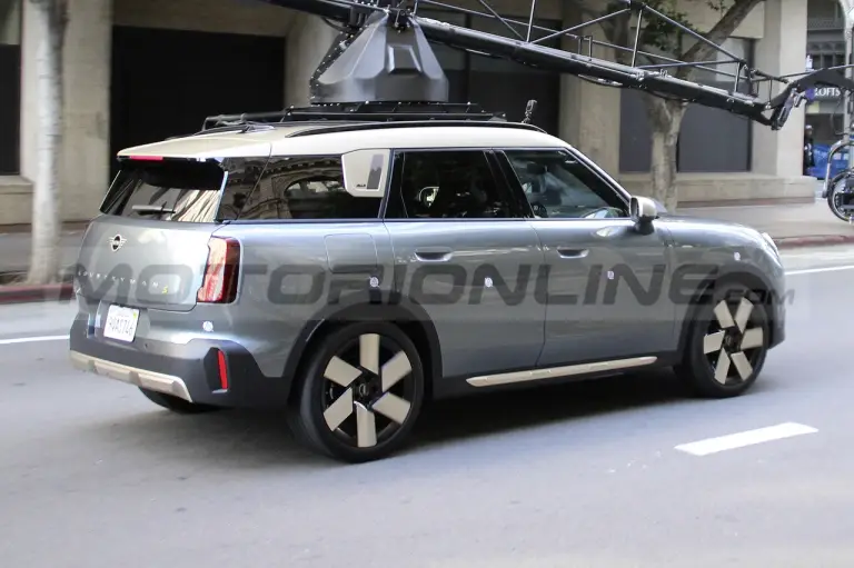 Mini Countryman SE ALL4 - Foto Spia 18-04-2023 - 6