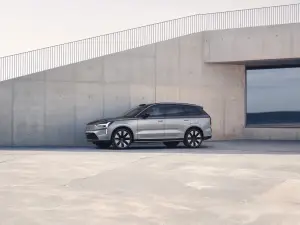 Volvo EX90 Excellence - Foto ufficiali - 13