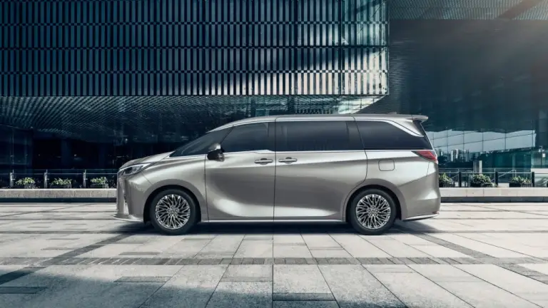 Lexus LM 2024 - 63