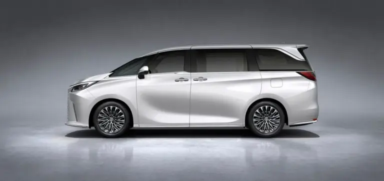 Lexus LM 2024 - 47