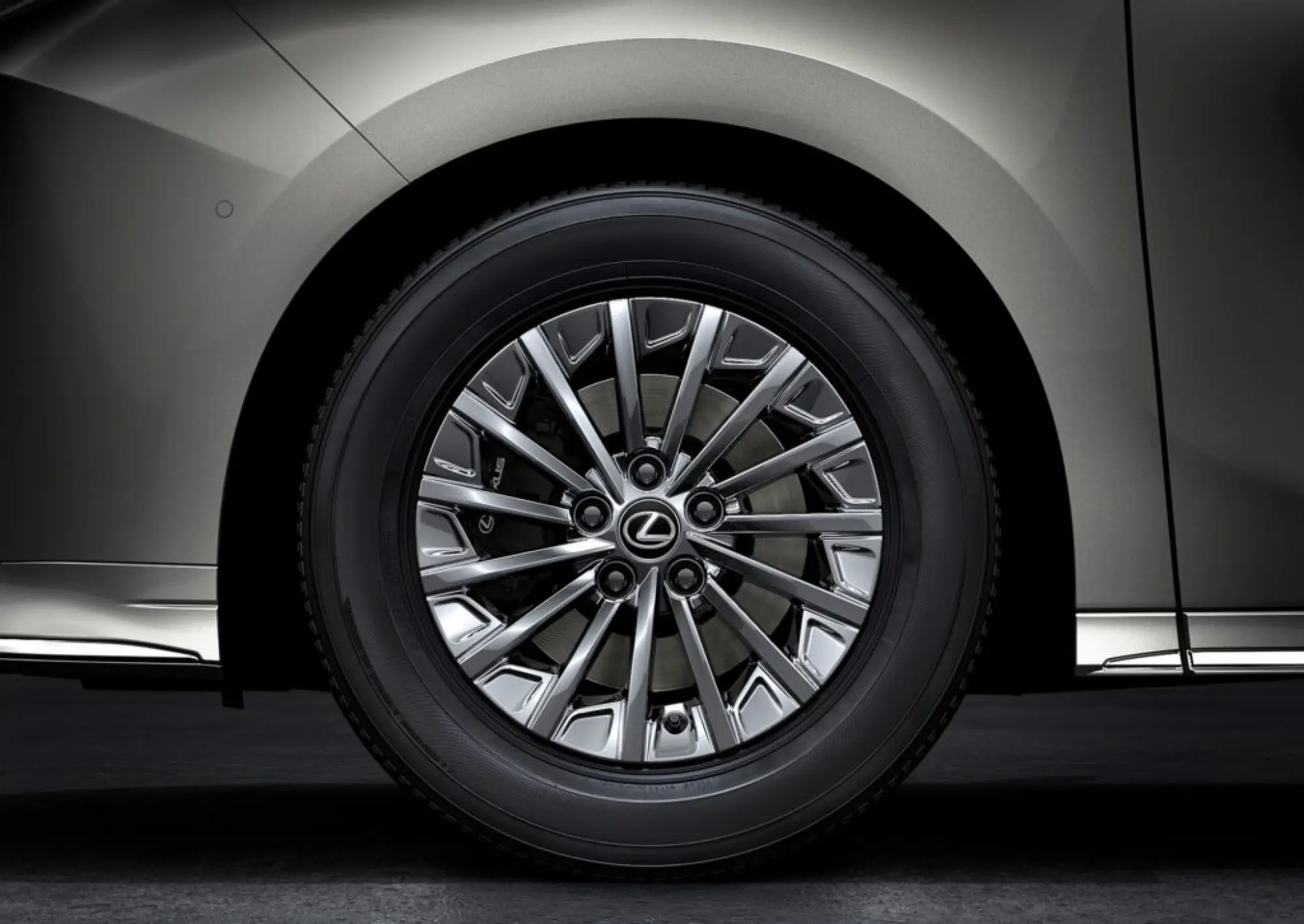Lexus LM 2024 - 43