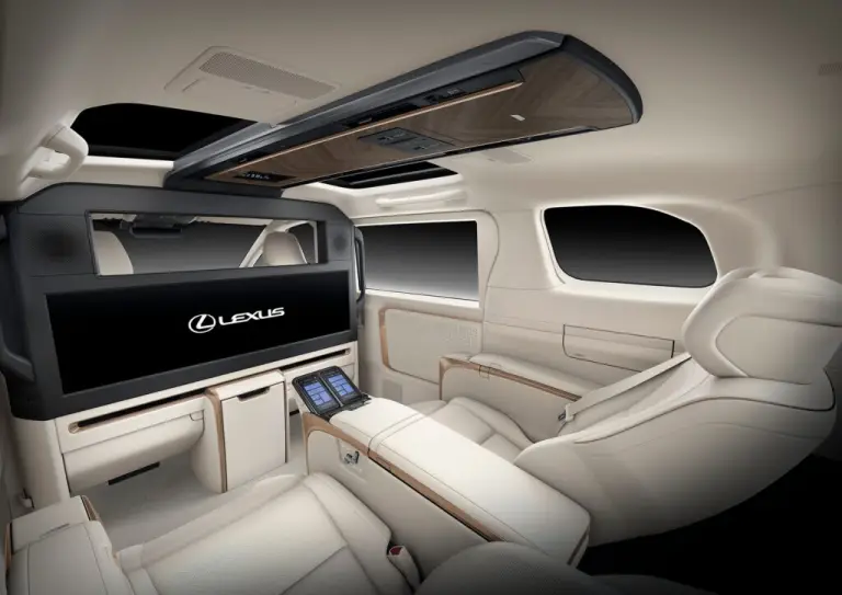 Lexus LM 2024 - 38