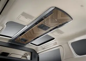 Lexus LM 2024 - 25