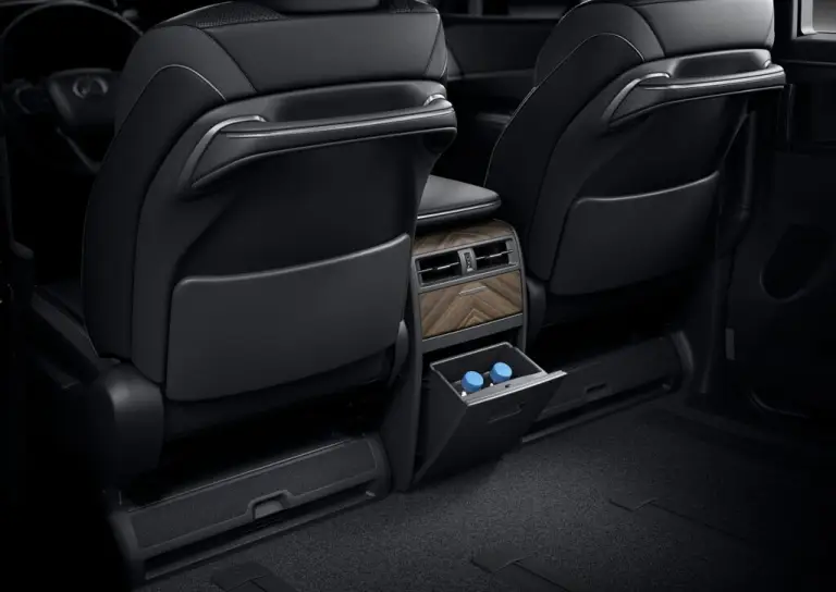Lexus LM 2024 - 13