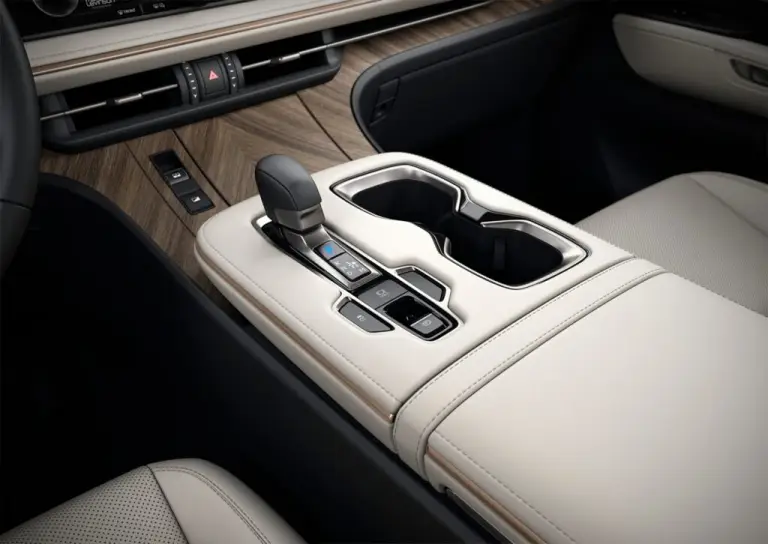 Lexus LM 2024 - 4