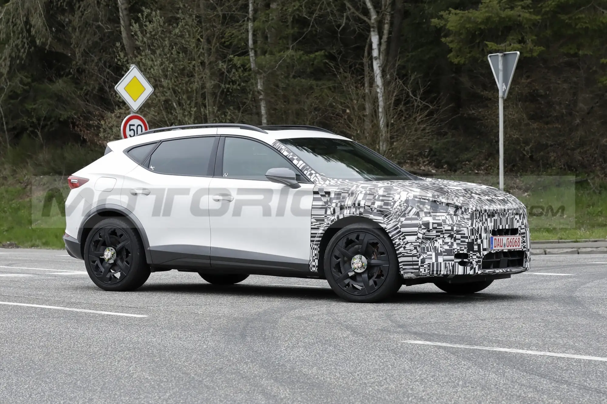 Cupra Formentor 2024 - Foto Spia 19-04-2023 - 13