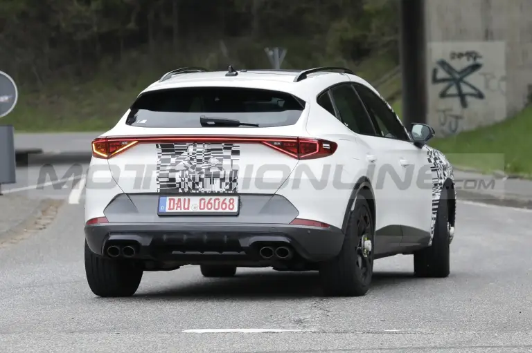 Cupra Formentor 2024 - Foto Spia 19-04-2023 - 17