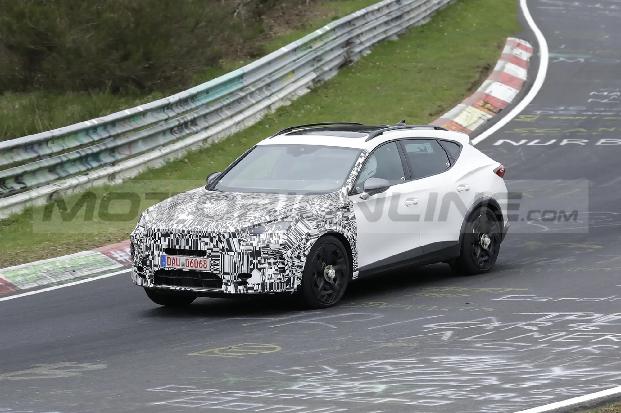 Cupra Formentor 2024 - Foto Spia 19-04-2023 - 2