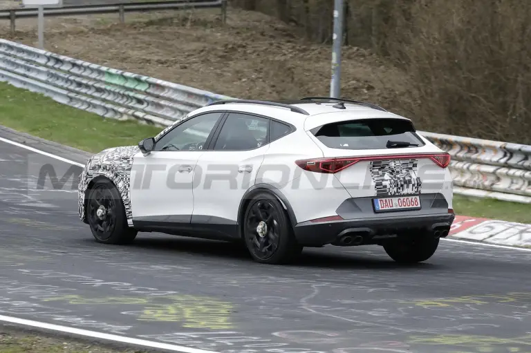 Cupra Formentor 2024 - Foto Spia 19-04-2023 - 9