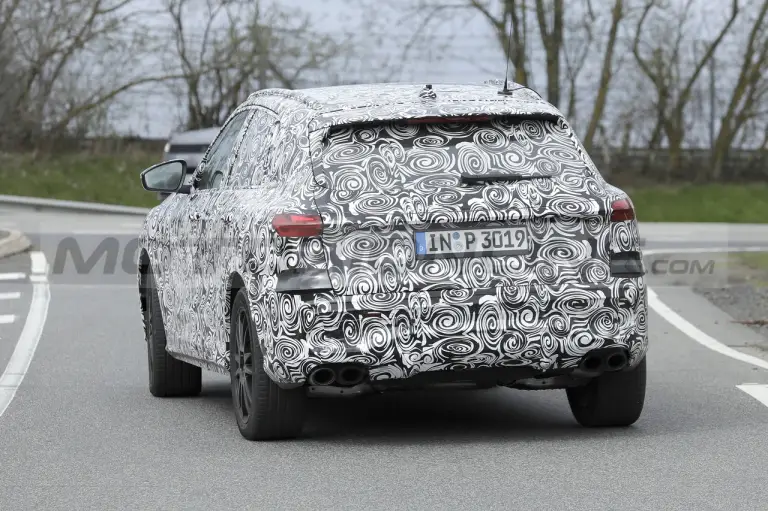 Audi SQ5 2024 - Foto Spia 20-04-2023 - 17
