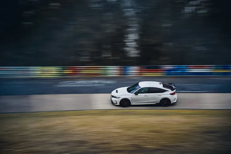 Honda Civic Type R 2023 record Nurburgring - 13