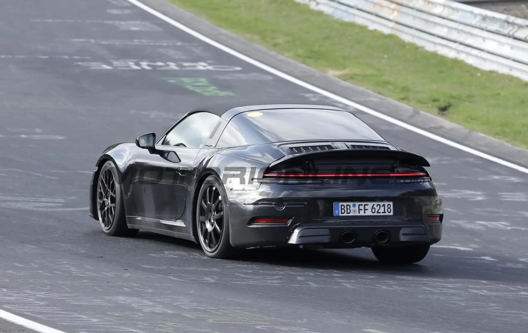 Porsche 911 Targa 2024 - Foto spia 20-04-2023 - 10