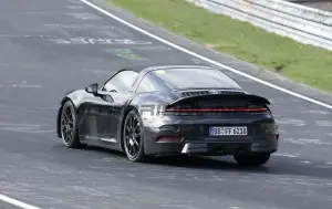 Porsche 911 Targa 2024 - Foto spia 20-04-2023 - 10