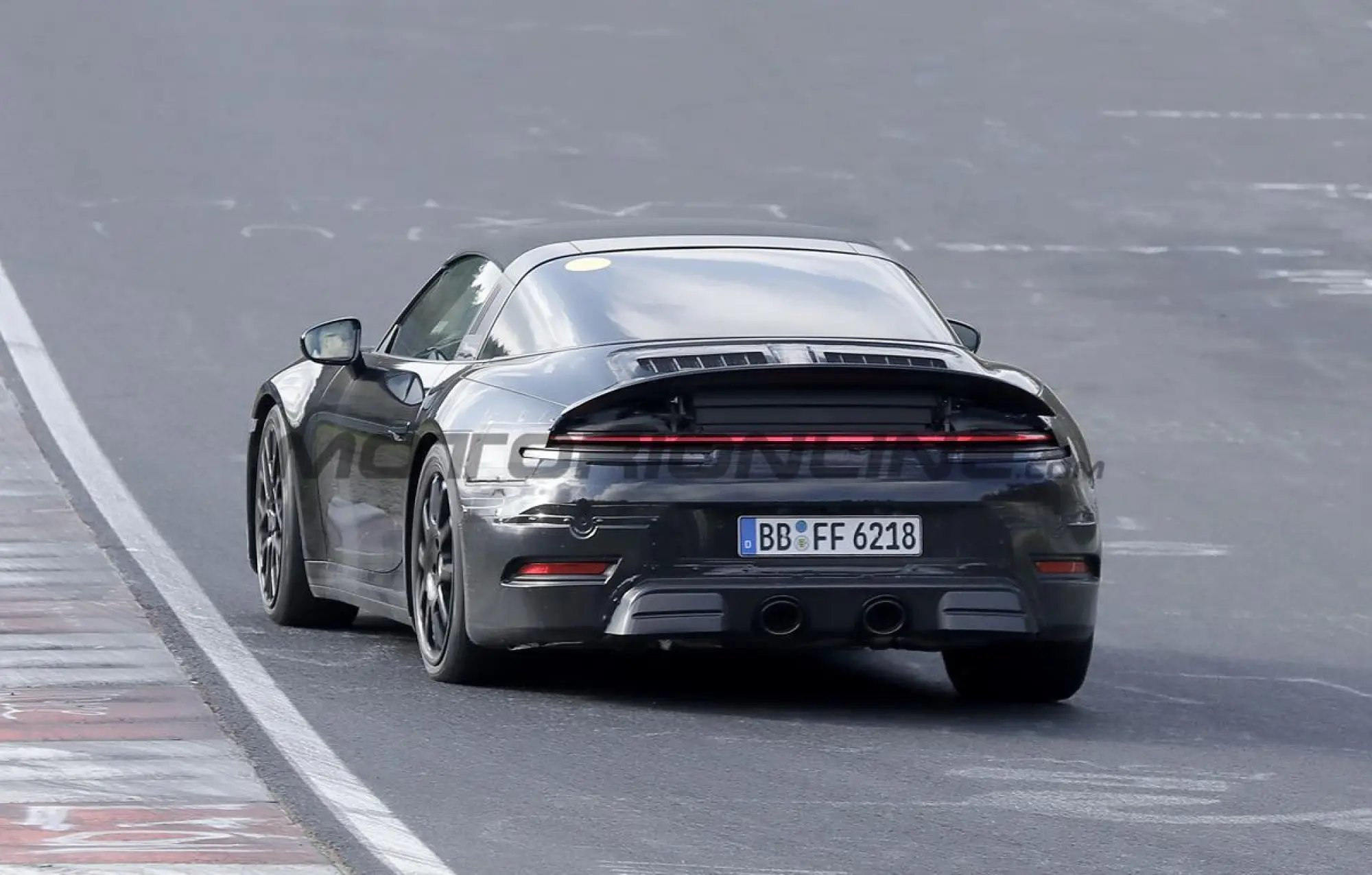 Porsche 911 Targa 2024 - Foto spia 20-04-2023 - 11