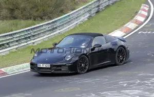 Porsche 911 Targa 2024 - Foto spia 20-04-2023 - 4