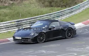 Porsche 911 Targa 2024 - Foto spia 20-04-2023 - 6