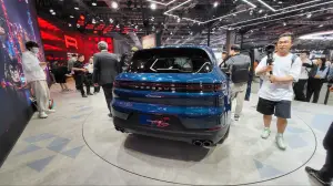Porsche Cayenne 2023 - Salone di Shanghai 2023 - 4