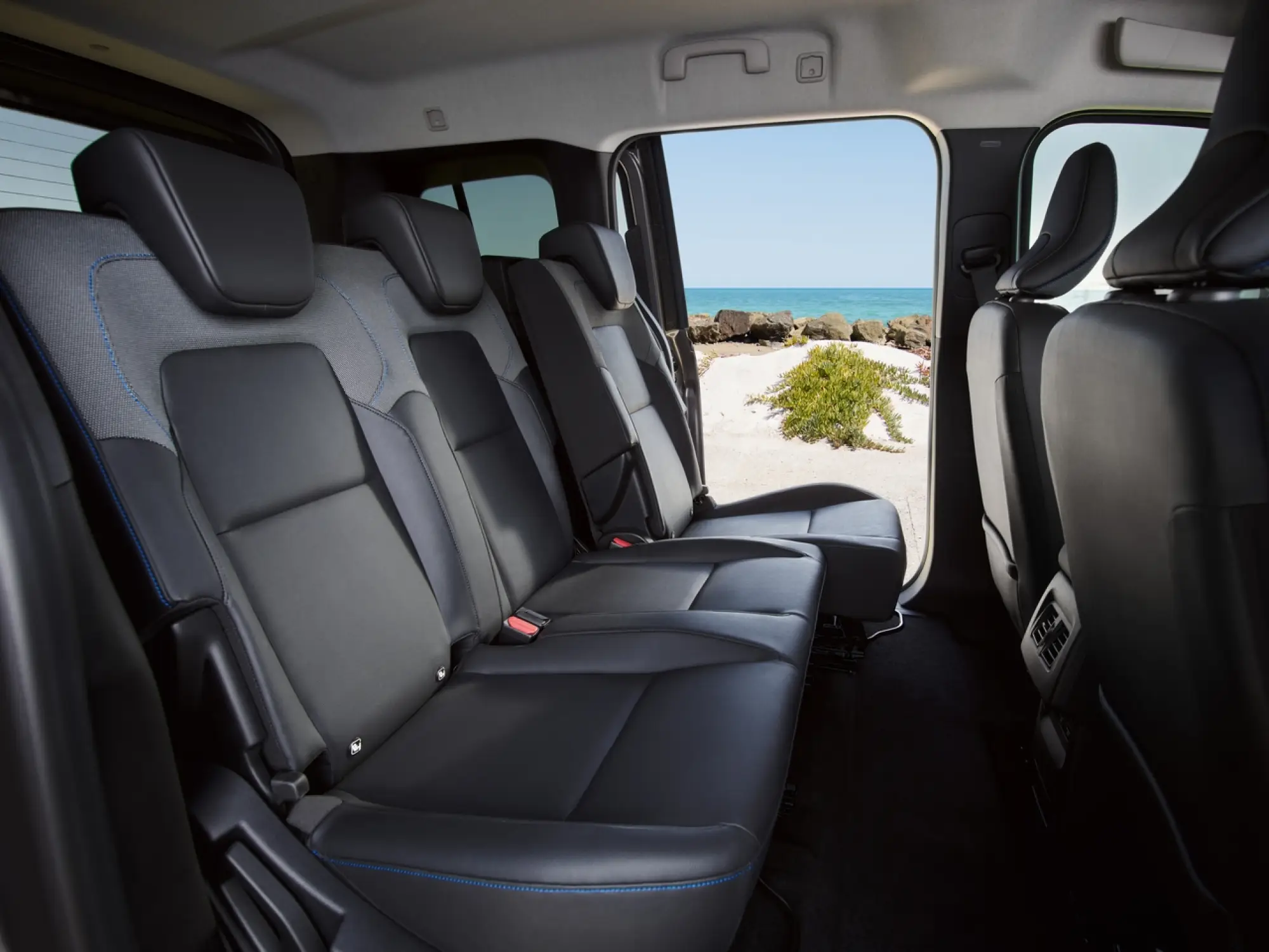 Nissan Townstar EV Combi - 4