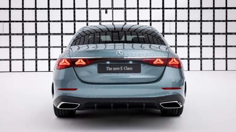 Mercedes Classe E 2023 - foto ufficiali - 5